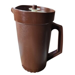 Vintage Tupperware 2 Quart Pitcher with Push Button Lid